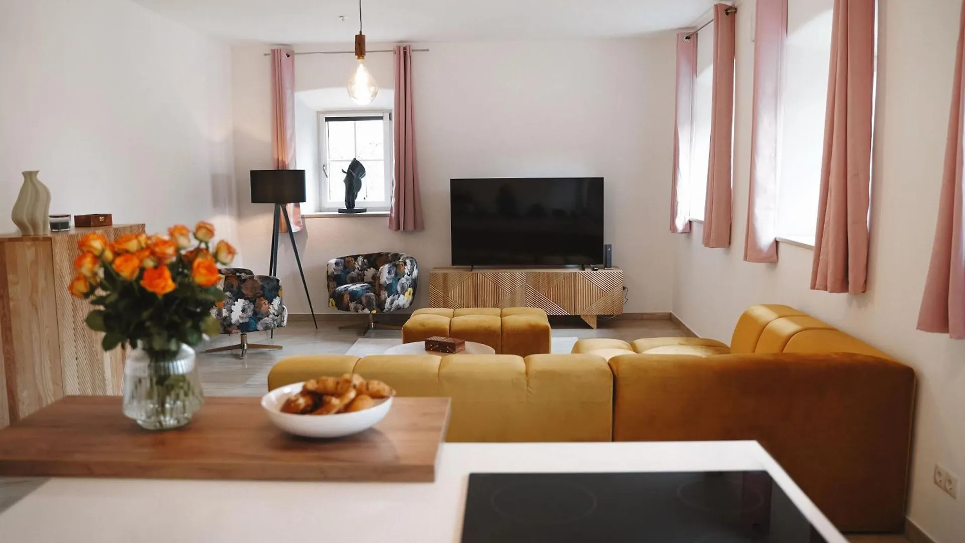 Black Horse Family Apartment - Barrierearm - Pfotenglueck - Familienzeit By Loewenherz Homes Stephanskirchen 0*,