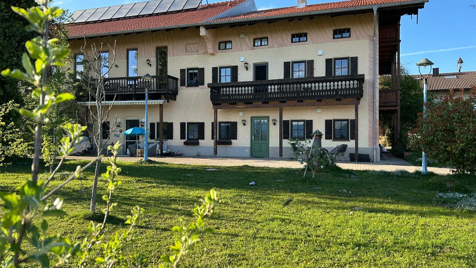 Black Horse Family Apartment - Barrierearm - Pfotenglueck - Familienzeit By Loewenherz Homes Stephanskirchen